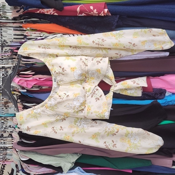 NWT Steve Madden MADDEN NYC FLORAL TIE-BACK TOP - Picture 4 of 7